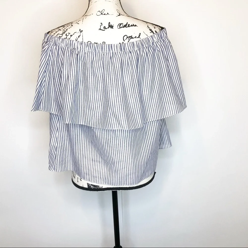 Waverly Grey Off‎ Shoulder Top